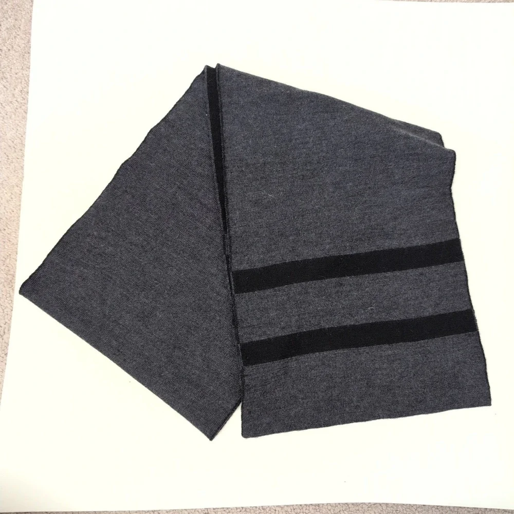 Grant Thomas Mens 100% Lambswool Scarf Black Charcoal Grey Striped Reversible